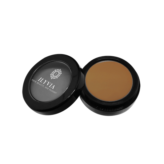 viaGlamour image of a Concealer